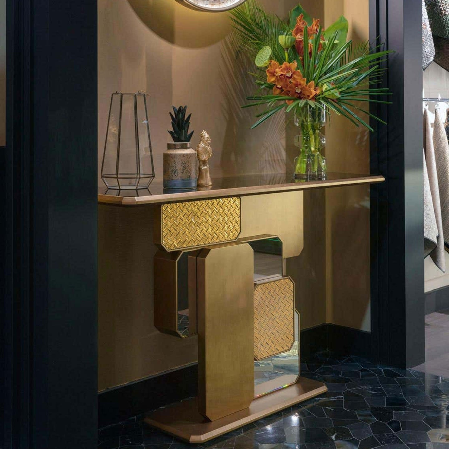 Beautiful Console Bronzed or Silver Finish Top bronzed or Smoked Mirror Mosaic