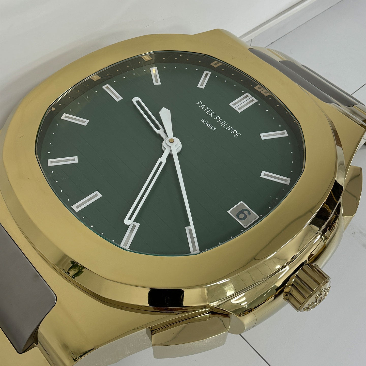 Oversized Gold Patek Philippe-Style Watch-Shaped Coffee Table: A Luxurious Home Decor Feature