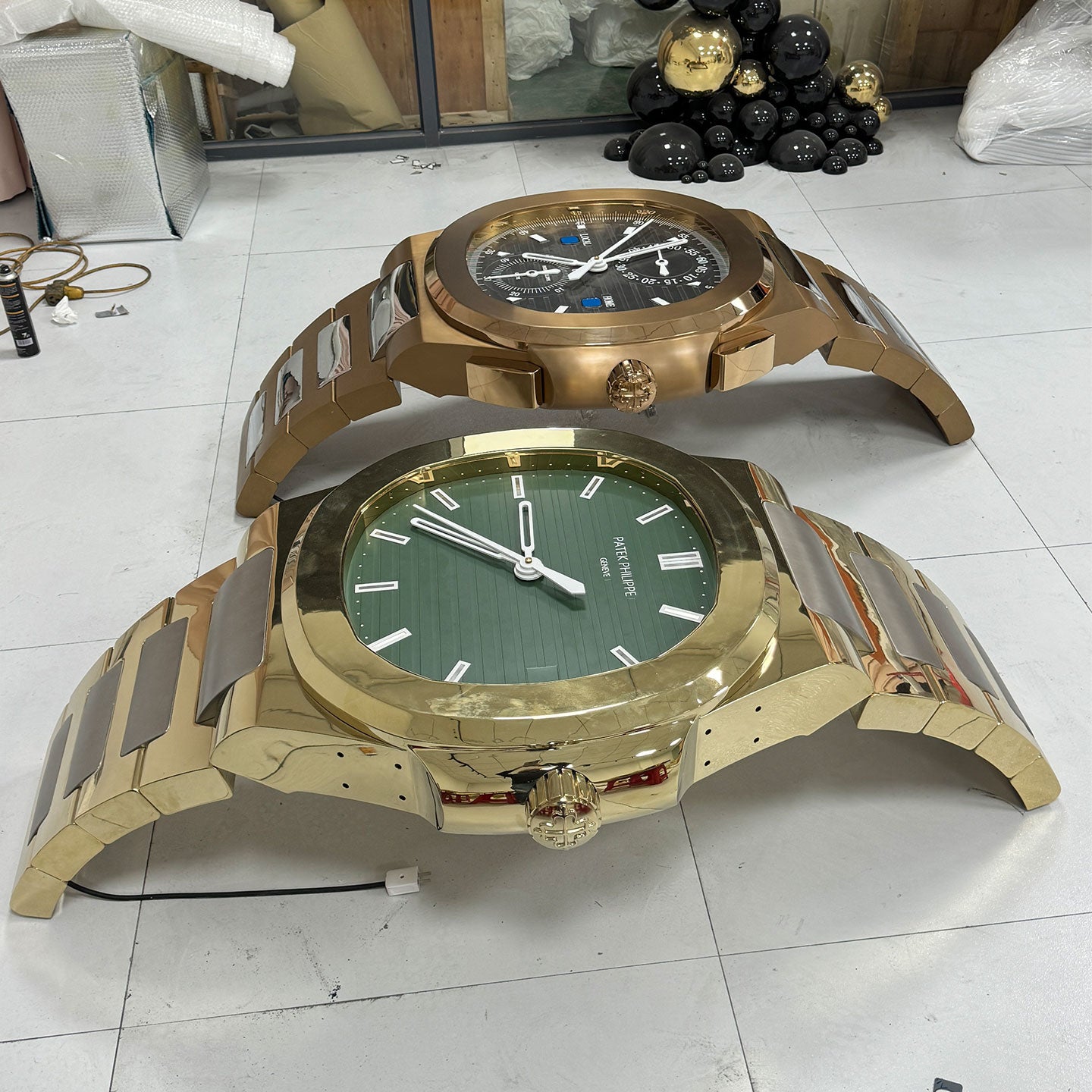 Oversized Gold Patek Philippe-Style Watch-Shaped Coffee Table: A Luxurious Home Decor Feature